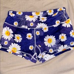 Savage booty short